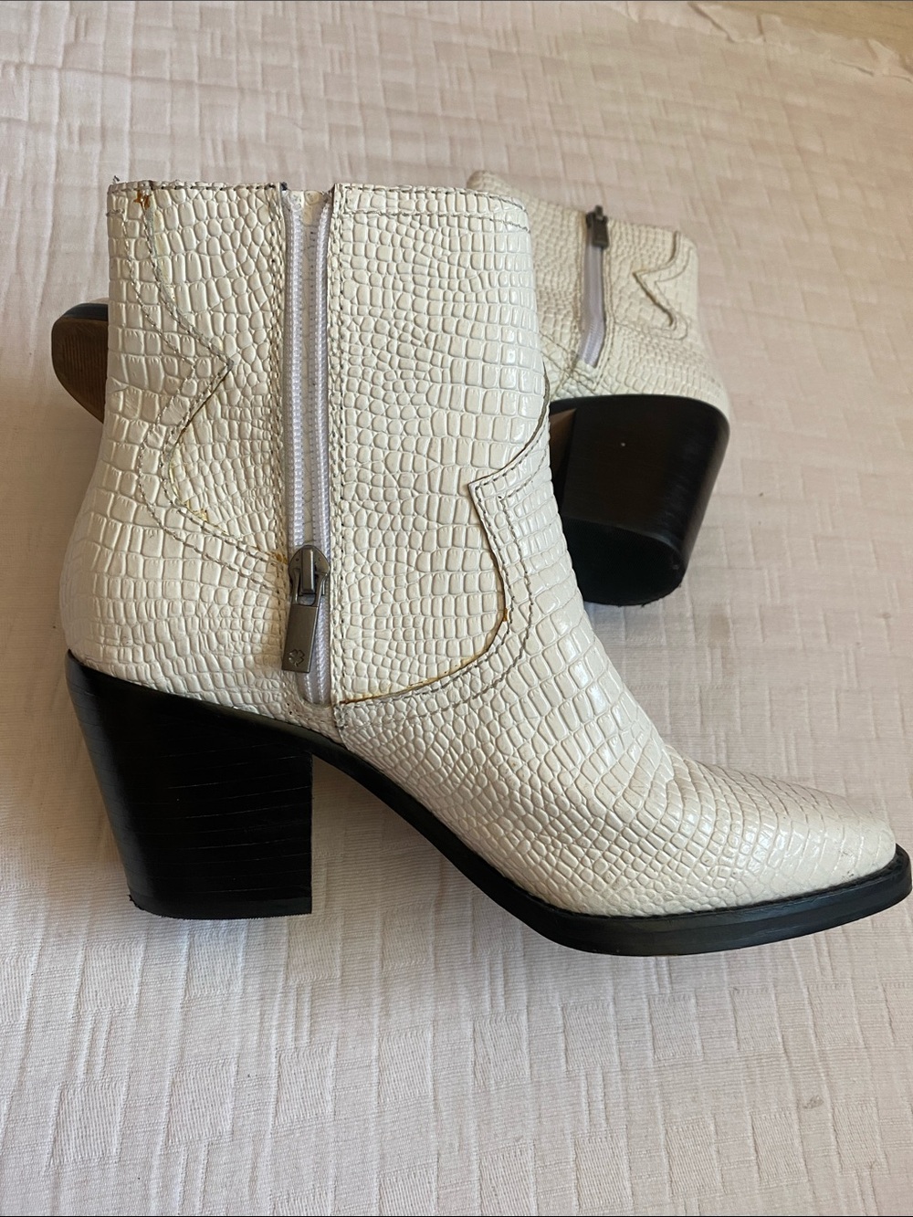 LUCKY BRAND White Croc-Embossed Pointed Ankle Booties